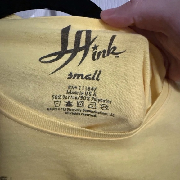 LA INK Kat Von D Yellow Tshirt Y2k RARE Size Small High Voltage Tat ⚡️ 2003 - Picture 5 of 8